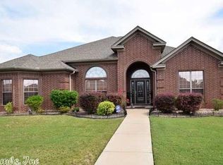 106 Sologne Forest Dr, Maumelle, AR 72113