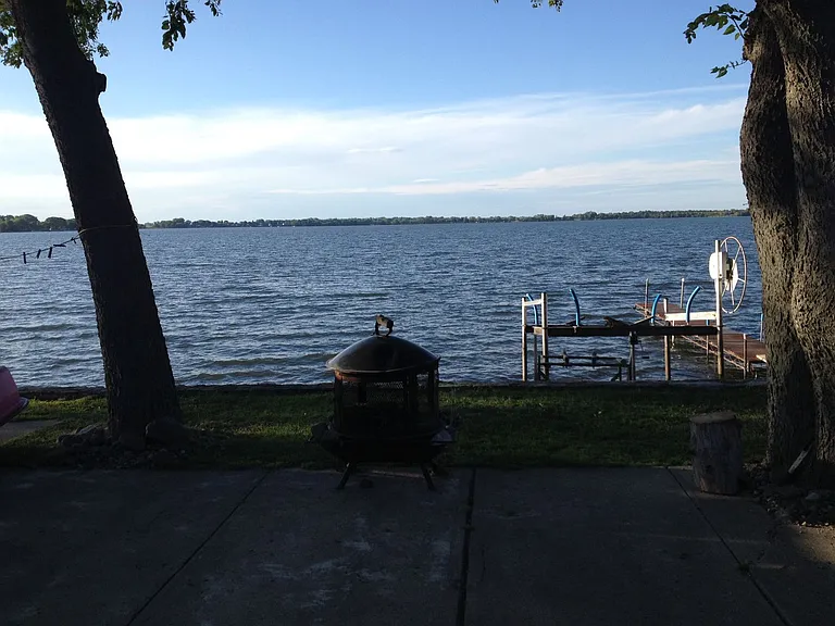 1038 S Lake Dr — Photo 13