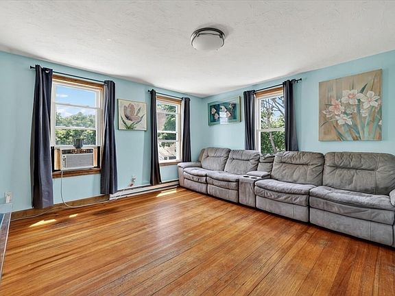 4th image of 3 Church Ave