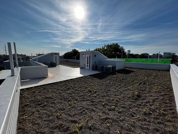 3rd image of 725 N 35th St #205
