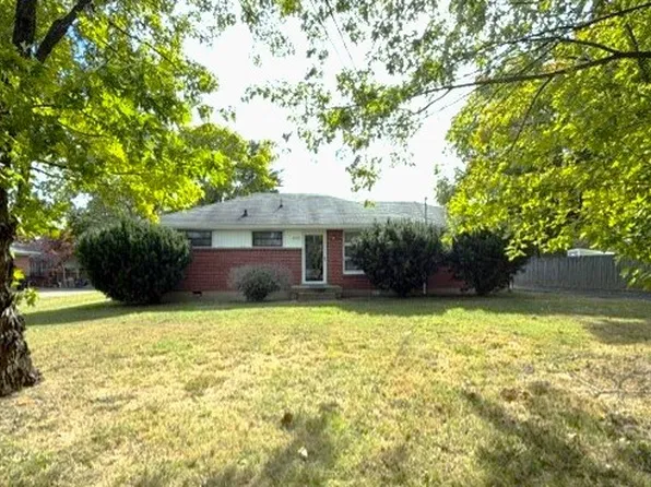 445 McMurray Dr, Nashville, TN 37211