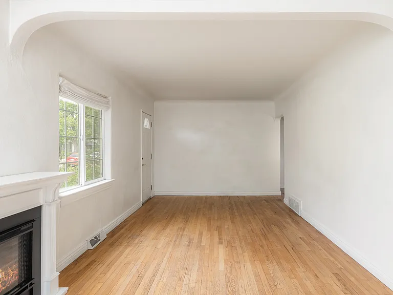4900 Decatur St — Photo 4