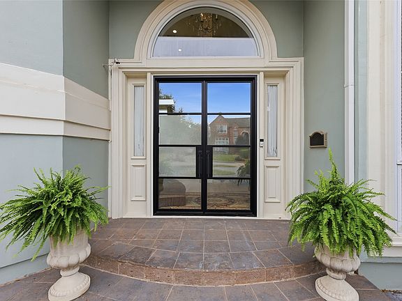 3rd image of 7204 Round Hill Rd