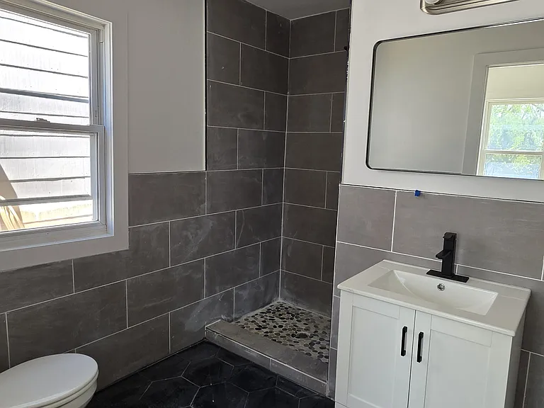 11 Grandview Ave — Photo 9