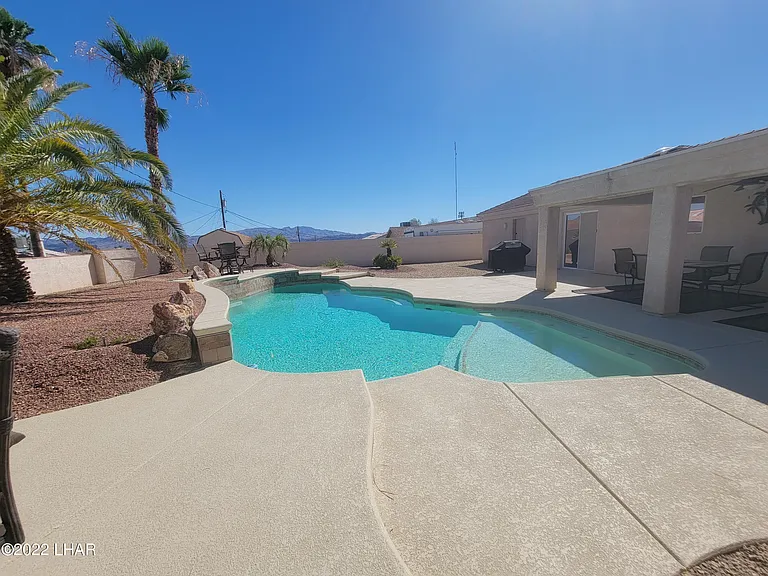 2740 Jericho Dr — Photo 9