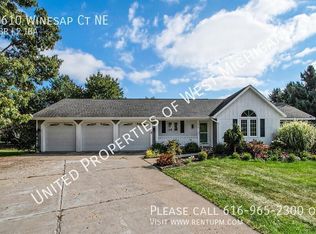 2610 Winesap Ct NE, Grand Rapids, MI 49525