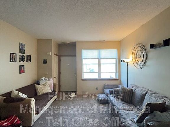 3rd image of 1745 Countryside Dr