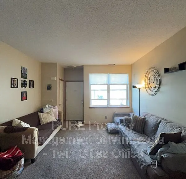 1745 Countryside Dr — Photo 3