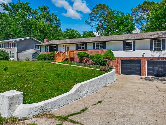 5th image of 968 W Circle Dr