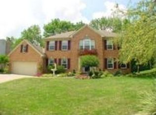 12105 Village Woods Dr, Cincinnati, OH 45241