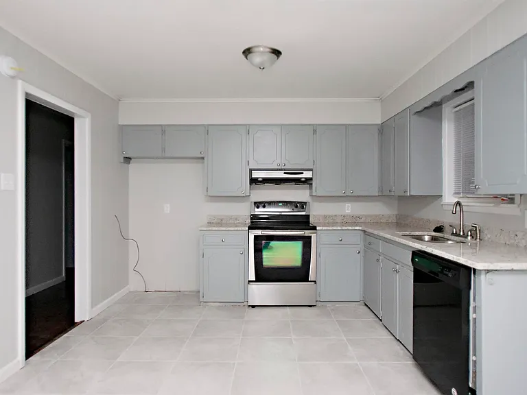401 Valley View Dr — Photo 12