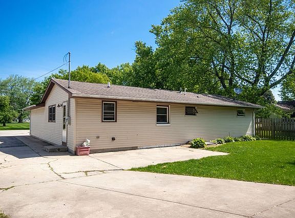 5th image of 308 Lisbon St