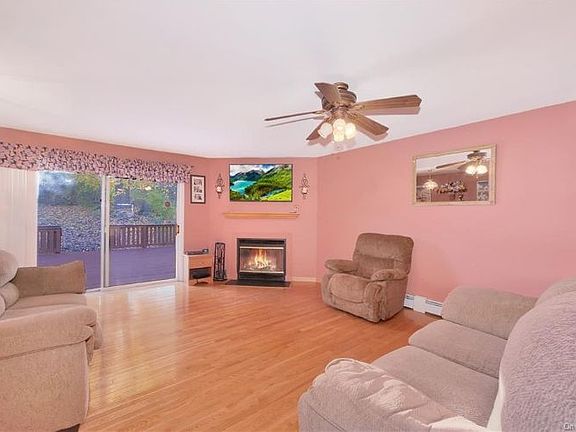 5th image of 45 Brookside Dr W