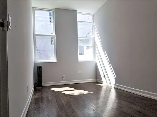 Rented by The Hamilton Group | media 10