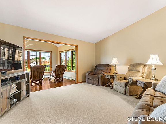 5th image of 8878 N Peninsula Ct