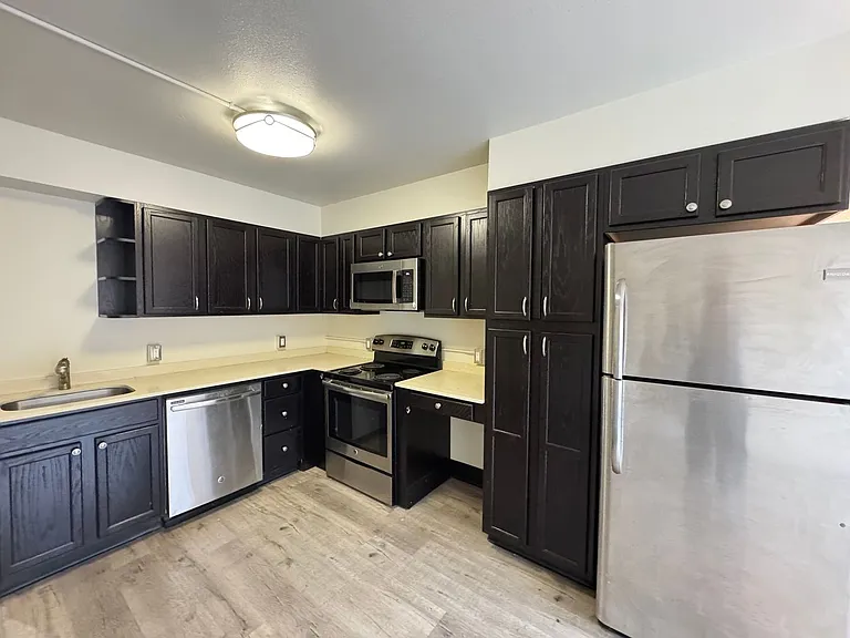 Park Place Apartments — Photo 17