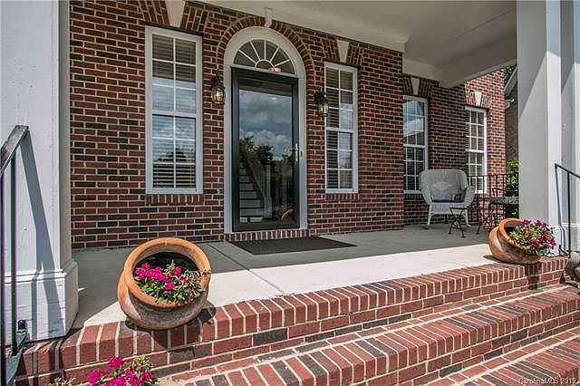 1st image of 108 Saint Giles Ct