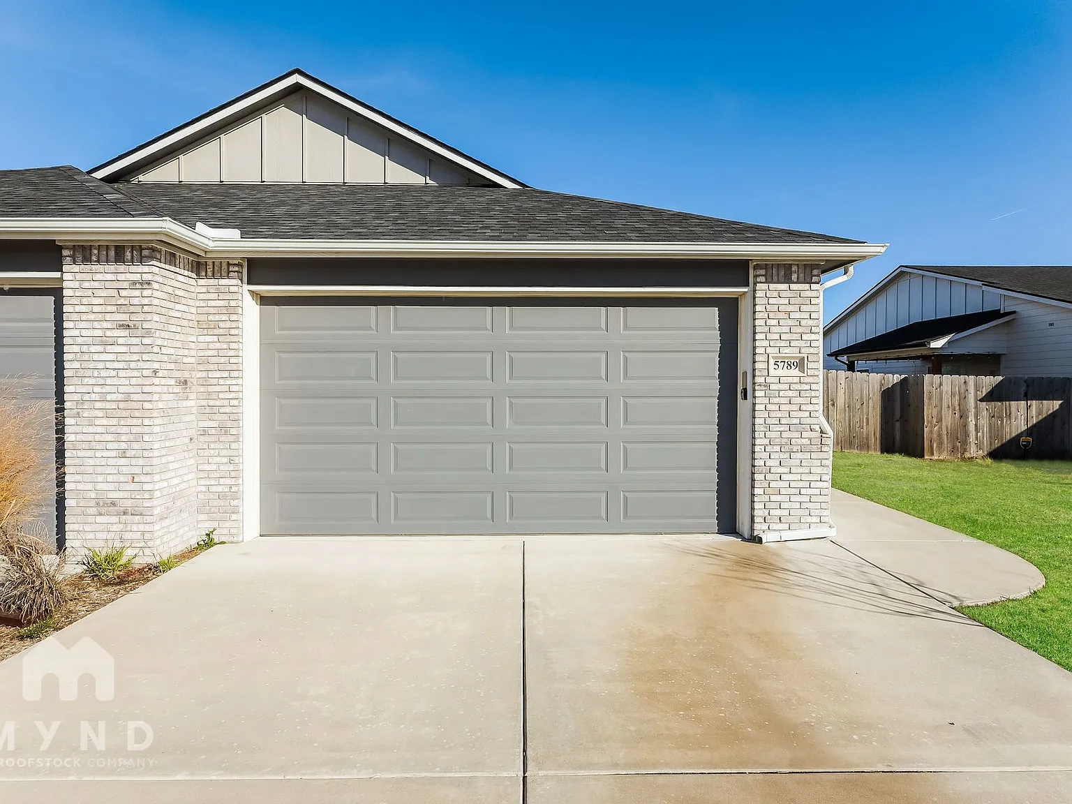 3 bed, 2.0 bath, 1265 sqft, $1,565 — Photo 2
