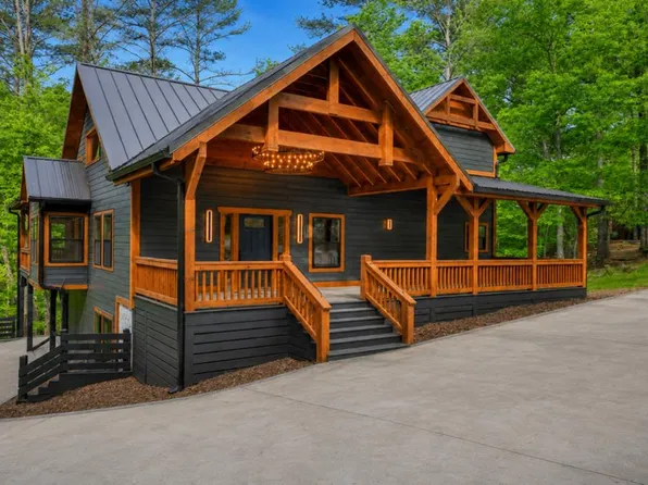 40 Cadet Ct, Ellijay, GA 30540