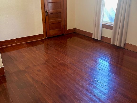 3rd image of 307 Quincy Ave #307