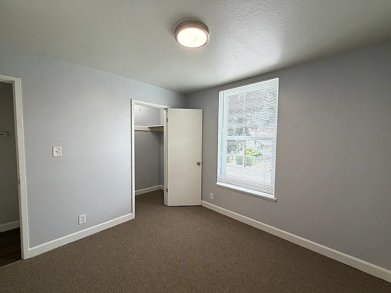 475 Alcatraz Ave — Photo 12