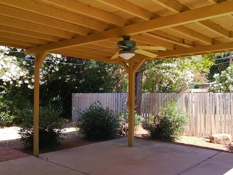 132 E Broadway Ln — Photo 4