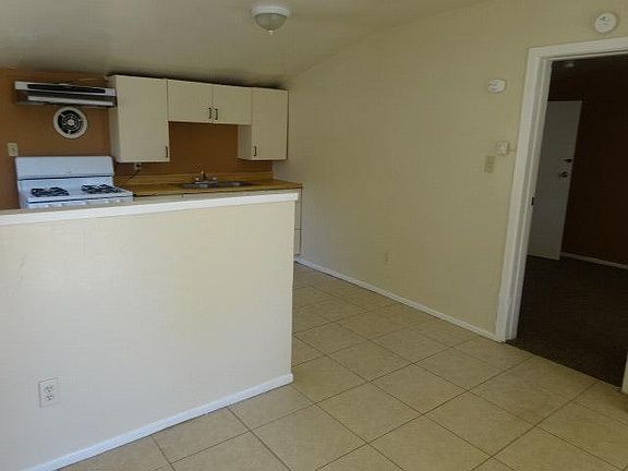 2nd image of 434 S Buena Vista St
