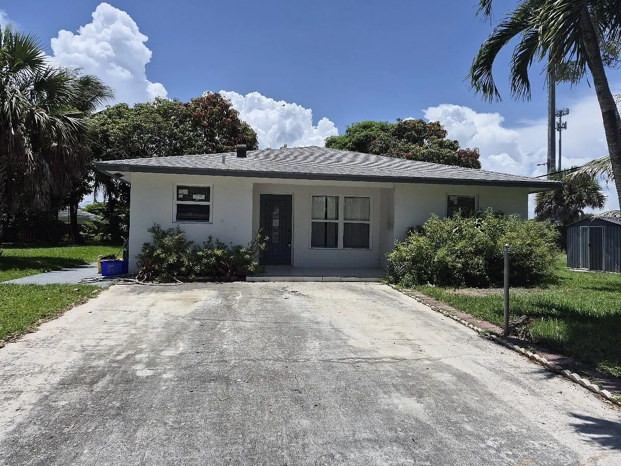 4 bed, 2.0 bath, 1444 sqft, $2,950 — Photo 1