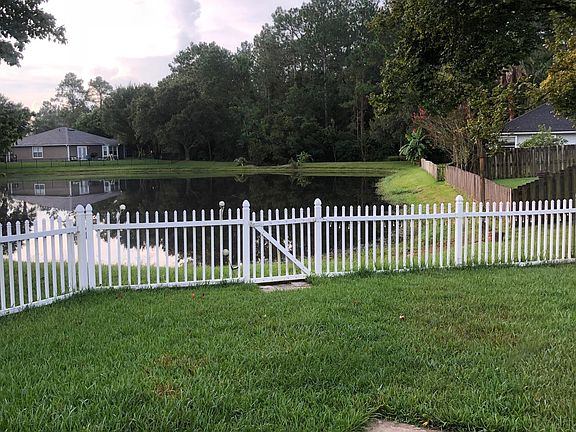 4th image of 749 Lake Geneva Dr