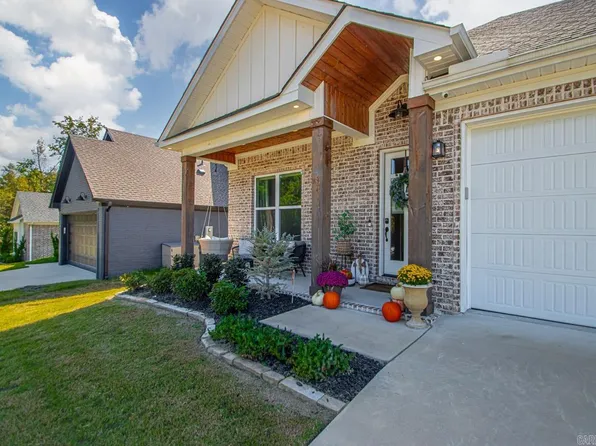 2565 Kara Ln, Bryant, AR 72019