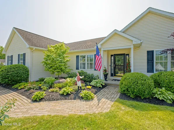 5 Mallard Cove, Ballston Lake, NY 12019