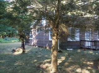 105 Chariton Dr, East Stroudsburg, PA 18301