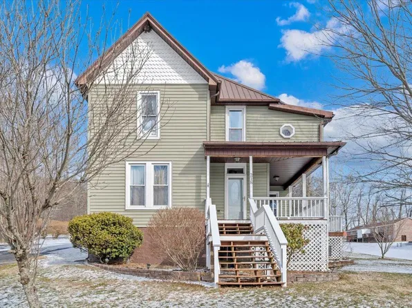 218 Richmond Ave, Rural Retreat, VA 24368