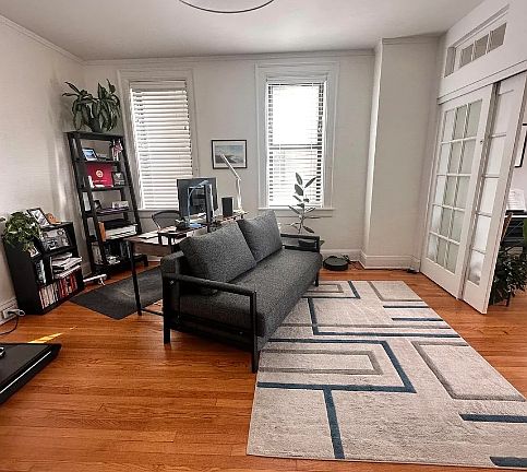 4th image of 541 E 9th St #A