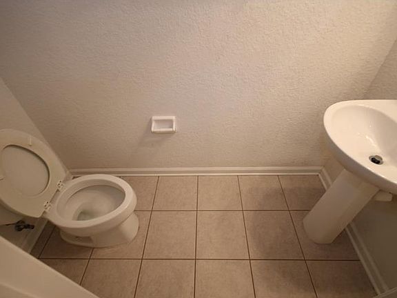 4th image of 1016 Enclair St #1
