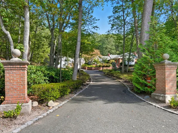 250 Manor Road, Huntington, NY 11743