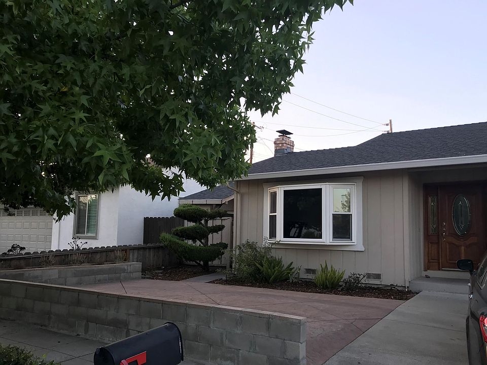 1st image of 737 Cahalan Ct #1
