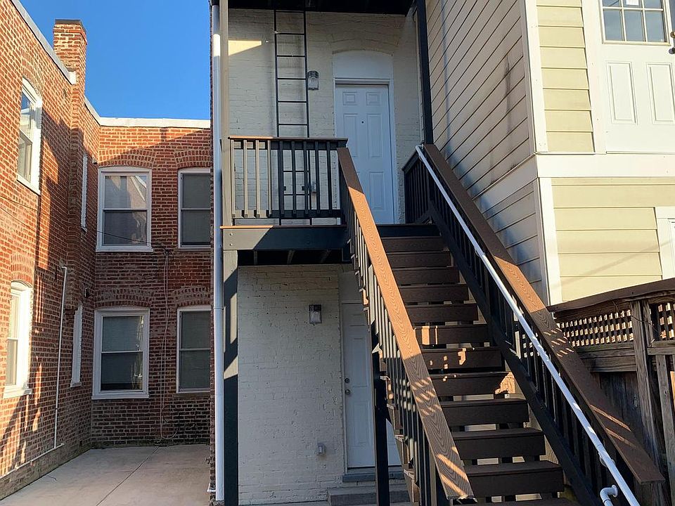 2nd image of 2230 22316th St NW