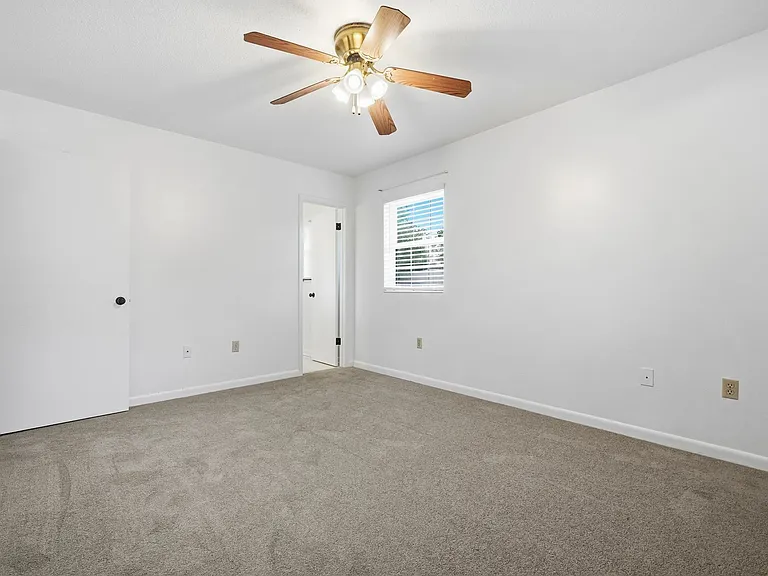 1416 Palm Blvd S — Photo 20
