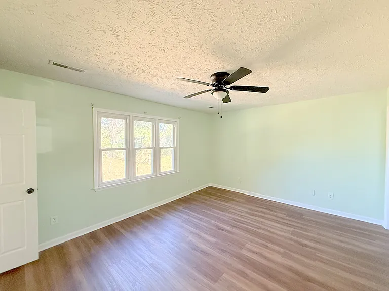 158 Lewis Ln — Photo 25