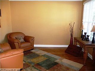 2nd image of 200 Topwater Ln