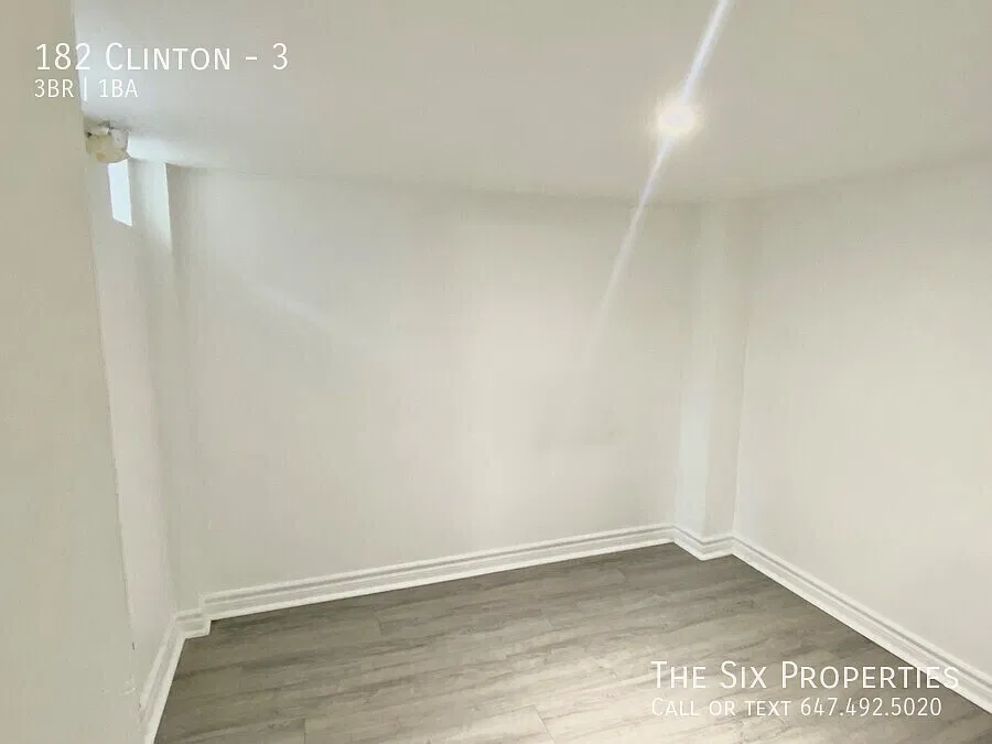 182 Clinton — Photo 4