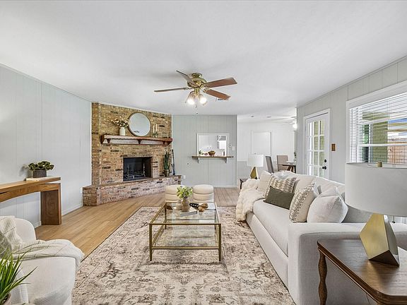 2nd image of 11423 Valley Spring Dr