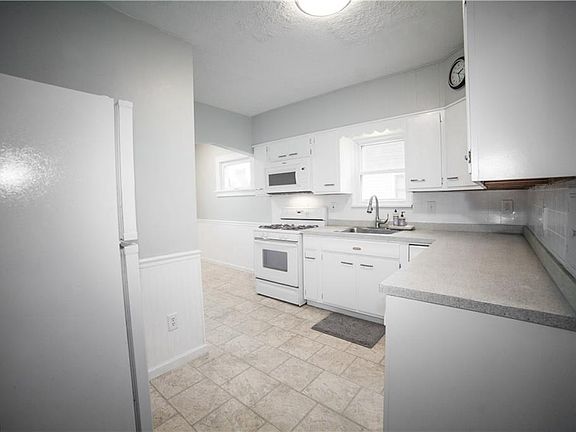 2nd image of 7001 Brookside Dr
