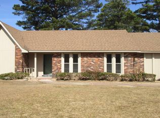 2622 Belair Dr, Magnolia, AR 71753