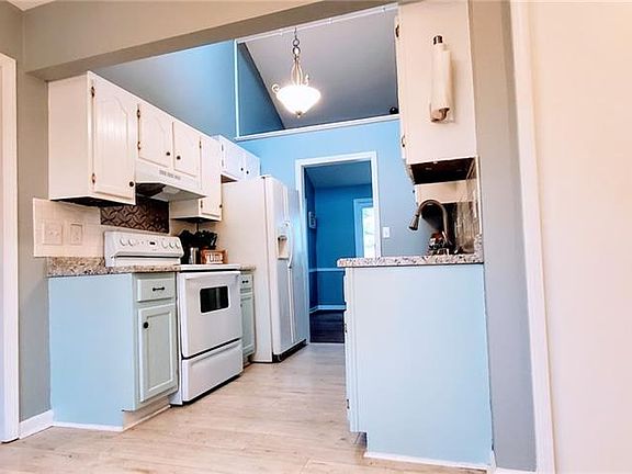 4th image of 8408 Christiana Ln