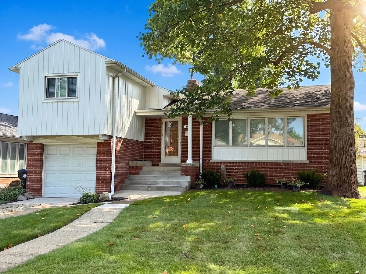 3 bed, 2.5 bath, $3,500 — Photo 1