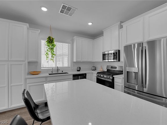 2nd image of 25 Barbara Ln #71