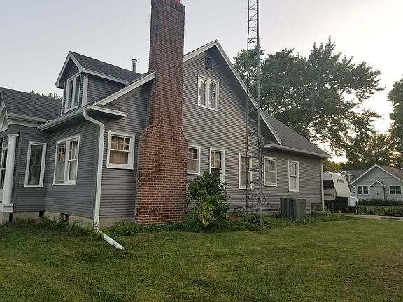 2nd image of 309 Pine St