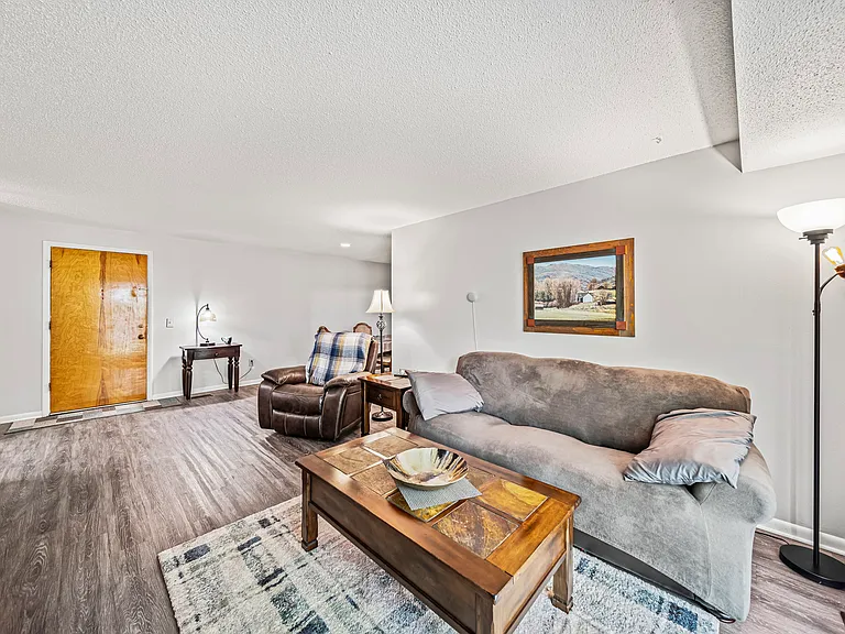 Heatherstone Apartments — Photo 48